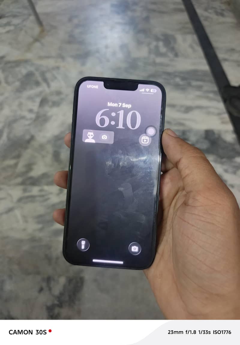 Apple iPhone 13 0