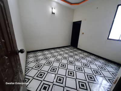3 Bed Lounge With Roof 4th Floor Apartment