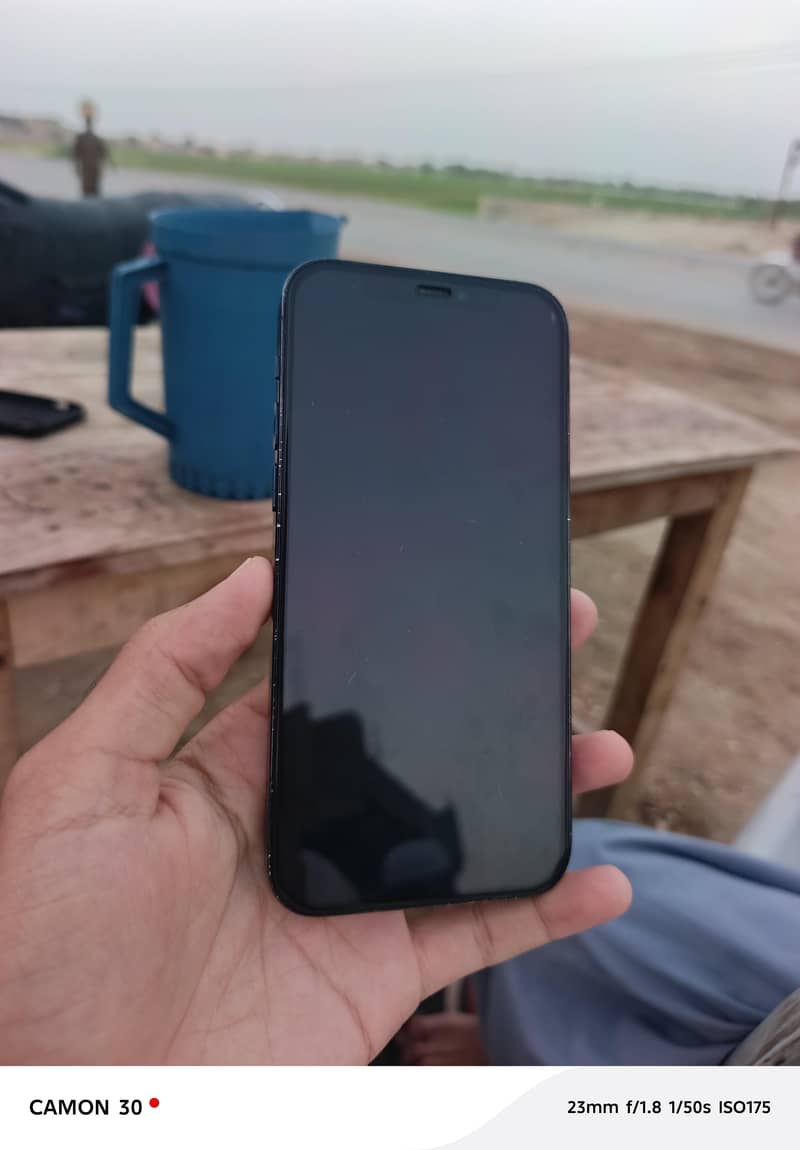 Apple iPhone 12 Pro 0