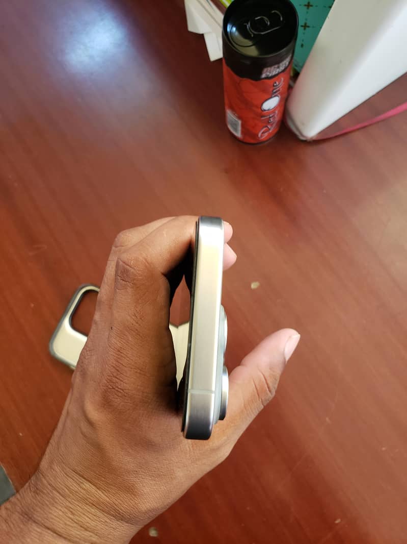 Apple iPhone 15 Pro 1