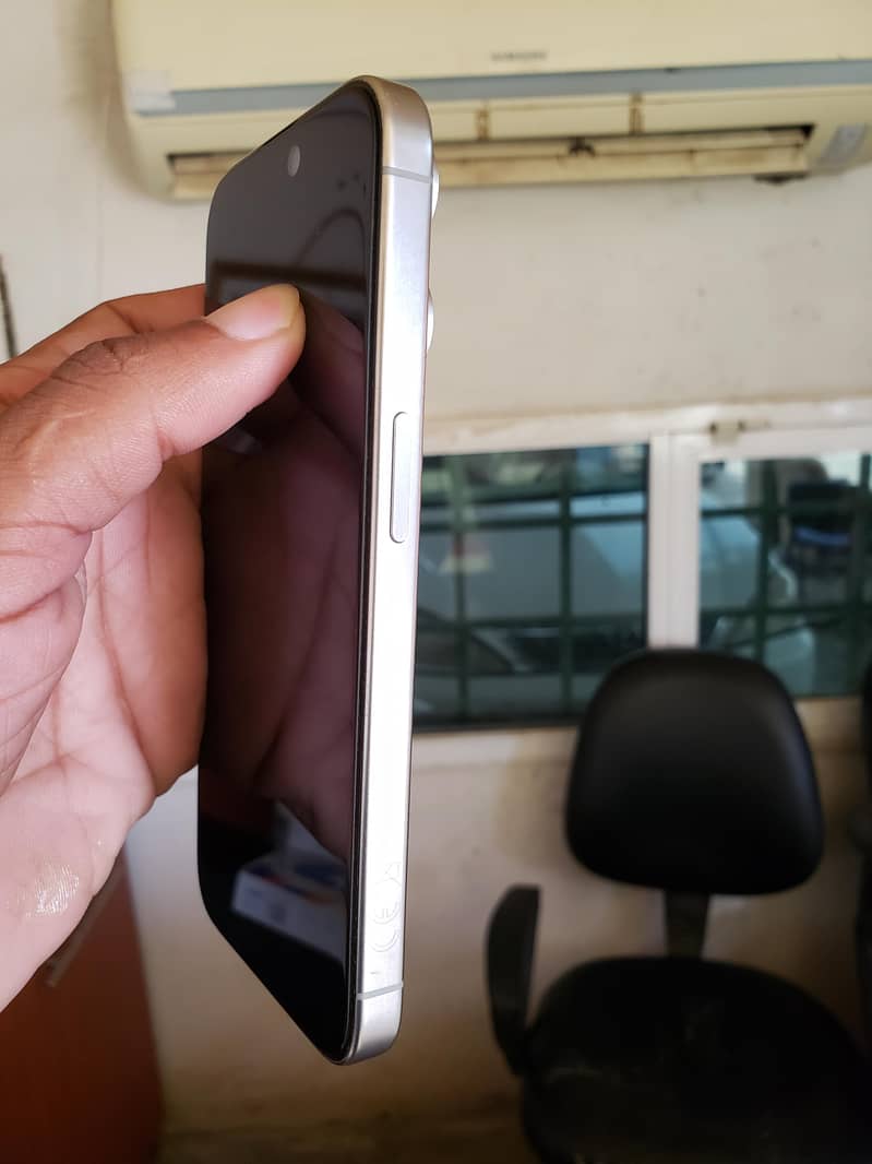 Apple iPhone 15 Pro 5