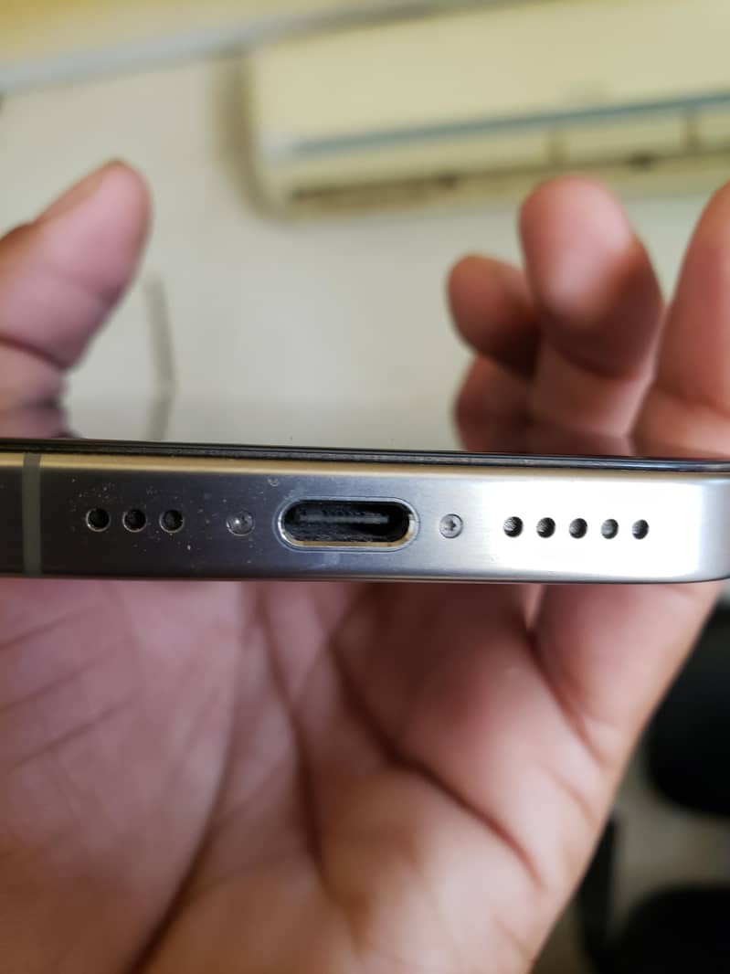 Apple iPhone 15 Pro 8