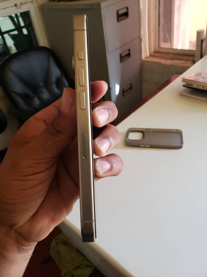 Apple iPhone 15 Pro 10