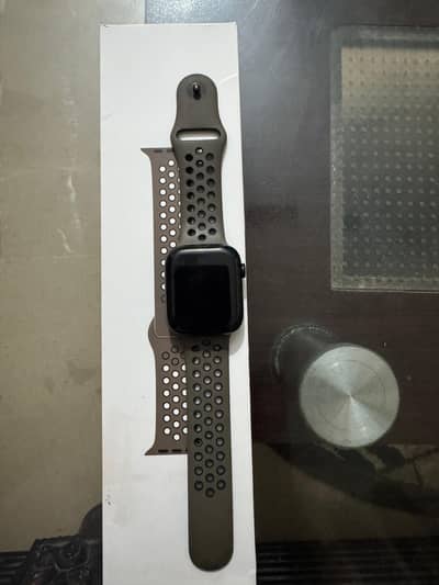 Apple watch series 8 Nike edition 45mm | 7 original straps