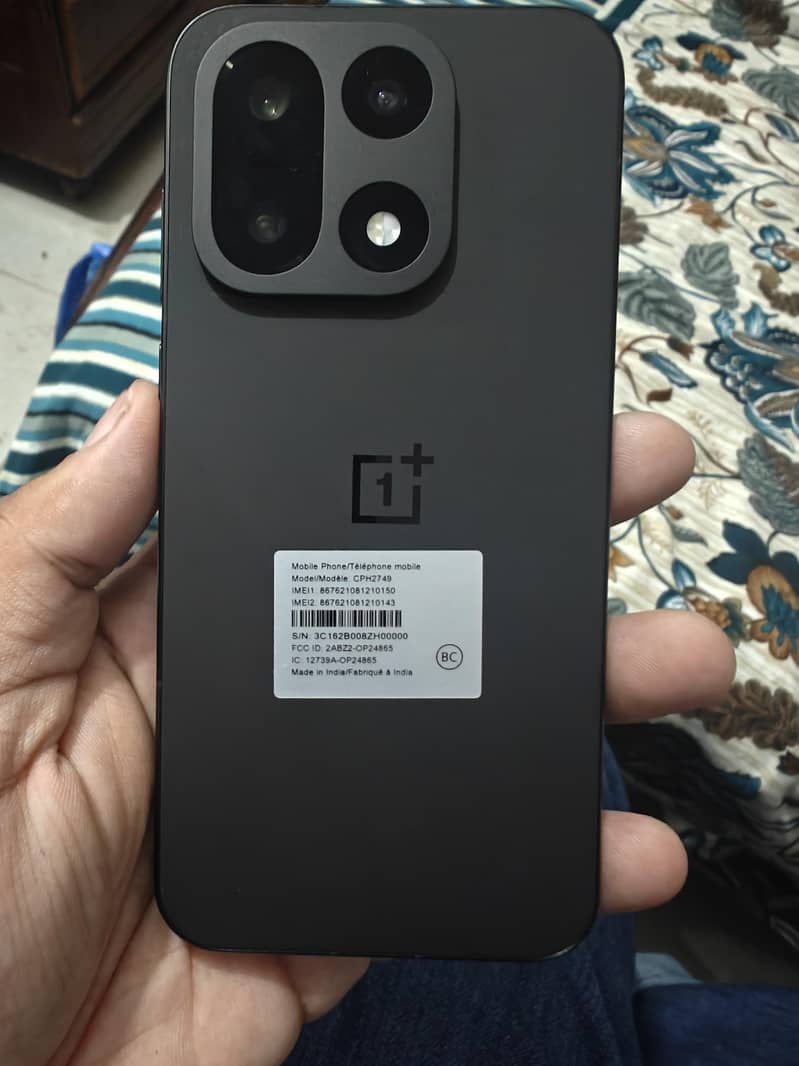 OnePlus 15 6