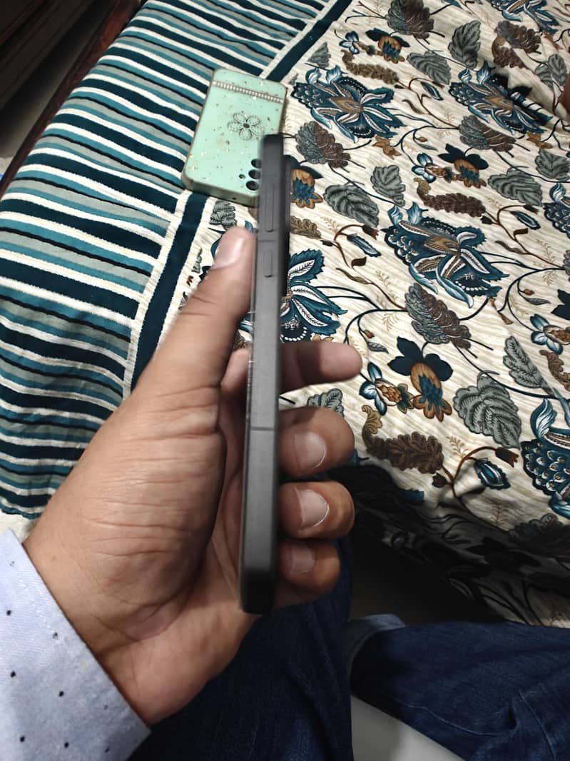 OnePlus 15 11