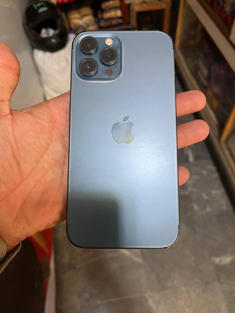 Apple iPhone 12 Pro Max 4
