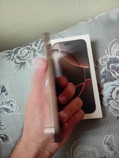 Apple iPhone 16 Pro Max