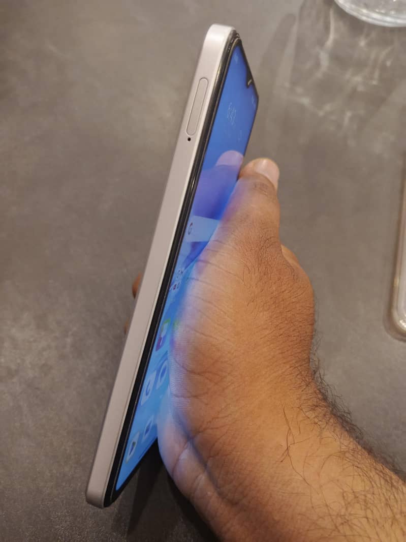 SEGO Smart 10   11 month warranty hai 3