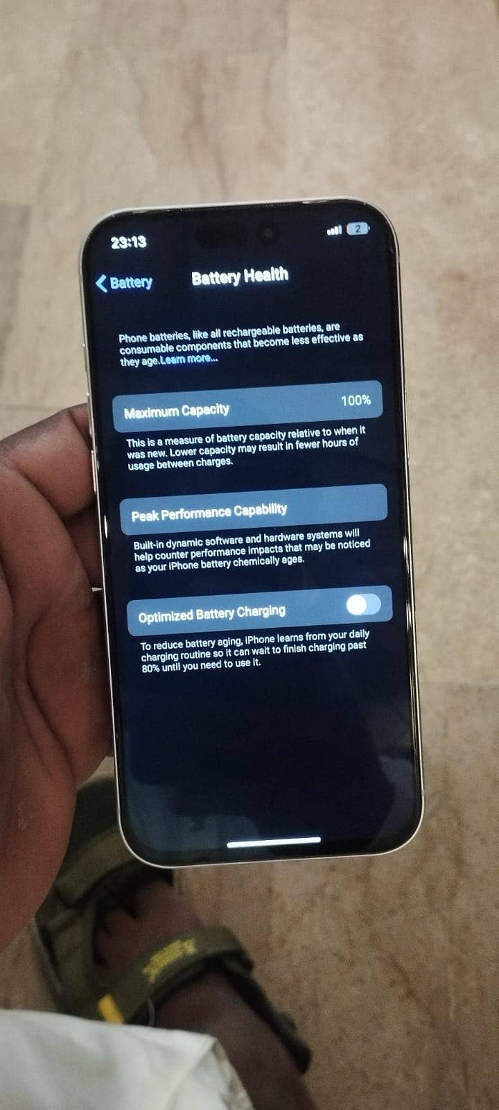 Apple iPhone 17 Pro Max 4