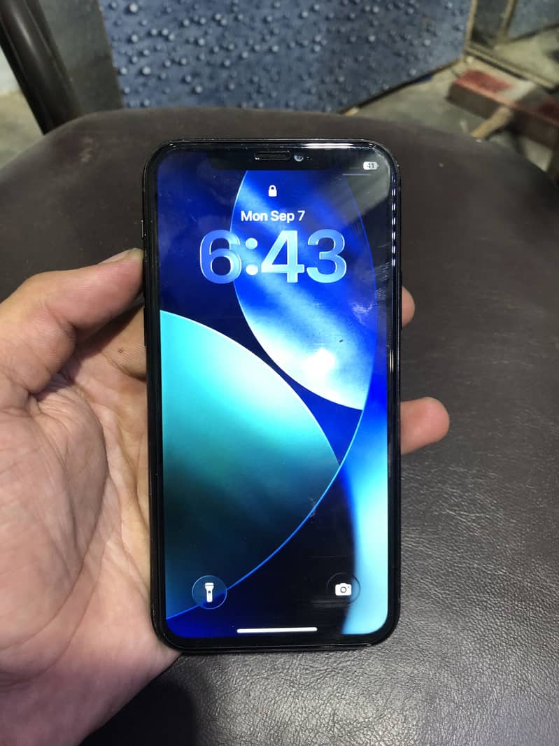 Apple iPhone 11 Pro 1
