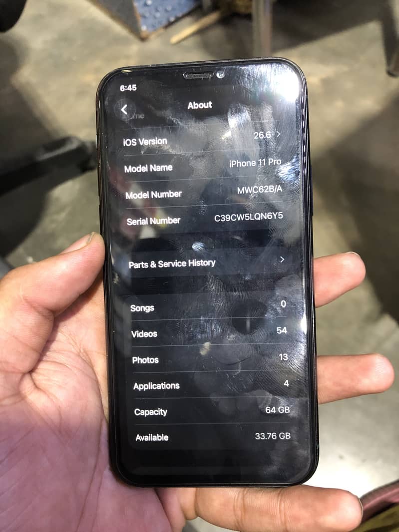 Apple iPhone 11 Pro 4