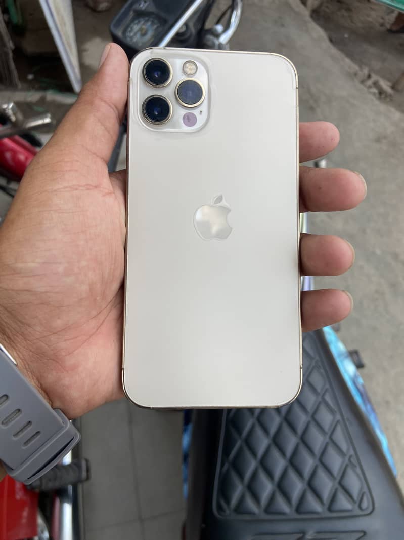 Apple iPhone 12 Pro 4