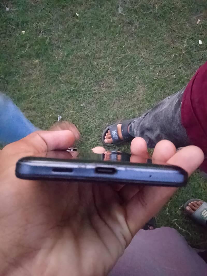 Sharp aquas zero 5g basic 3