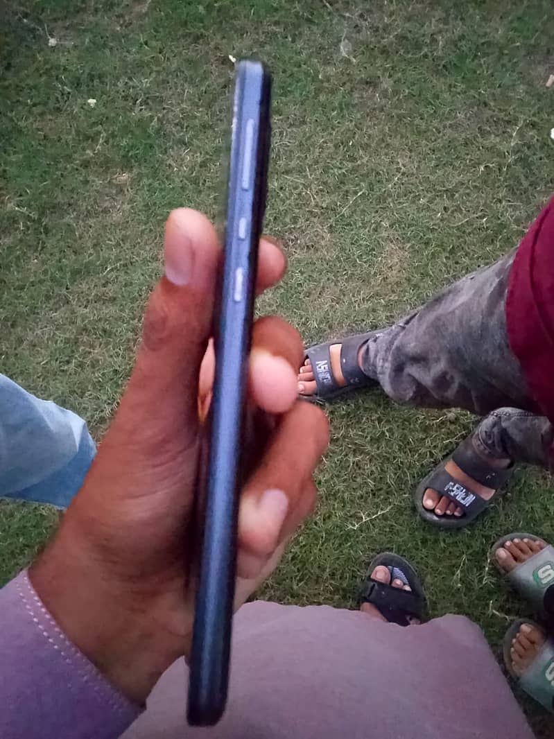 Sharp aquas zero 5g basic 4