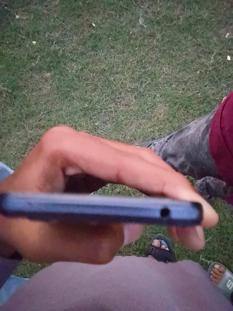 Sharp aquas zero 5g basic 5