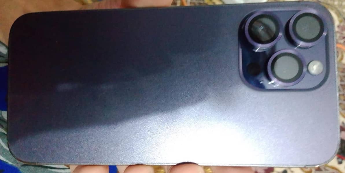 Apple iPhone 14 Pro Max 1