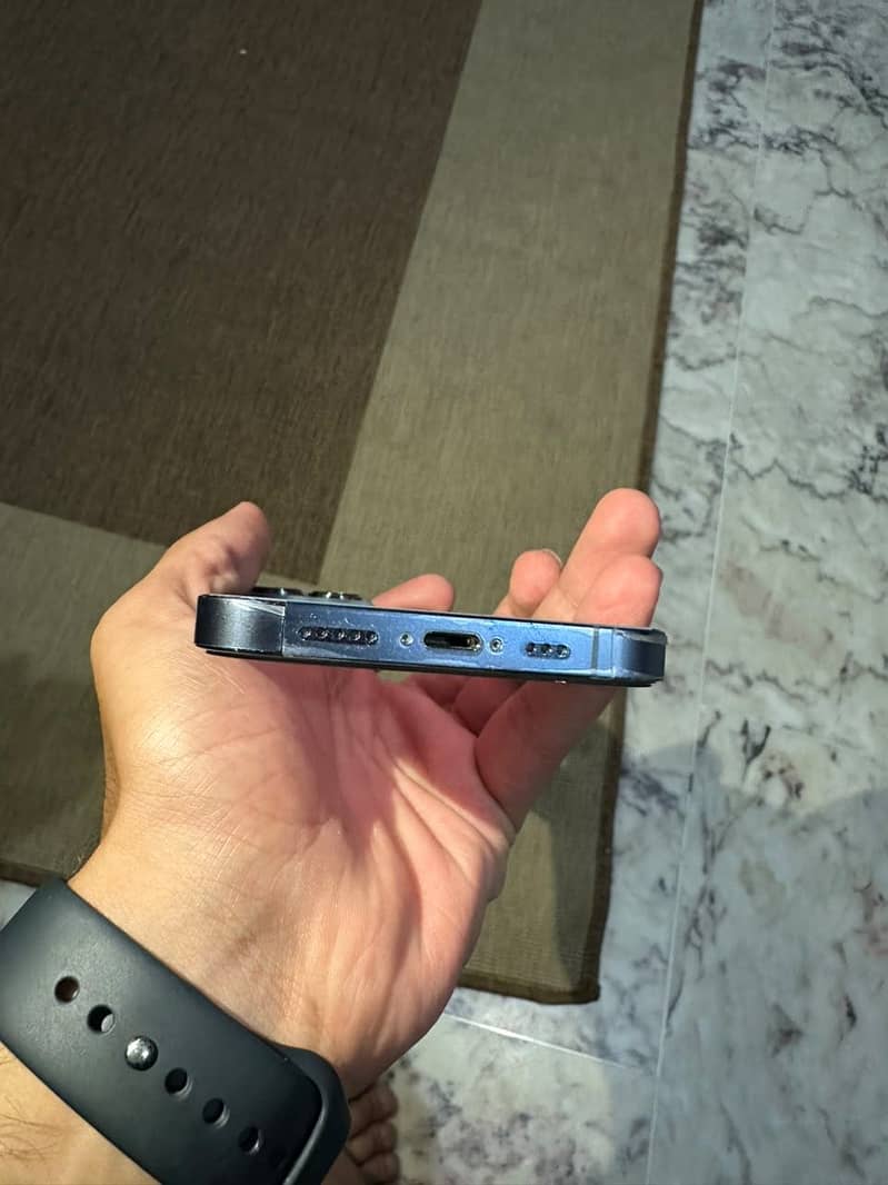 Apple iPhone 13 Pro 2