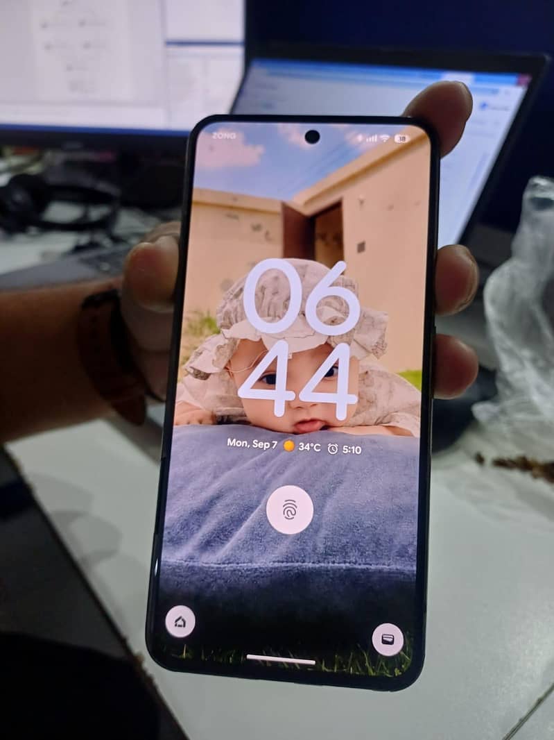 pixel 8 excellent condition 9/10 1