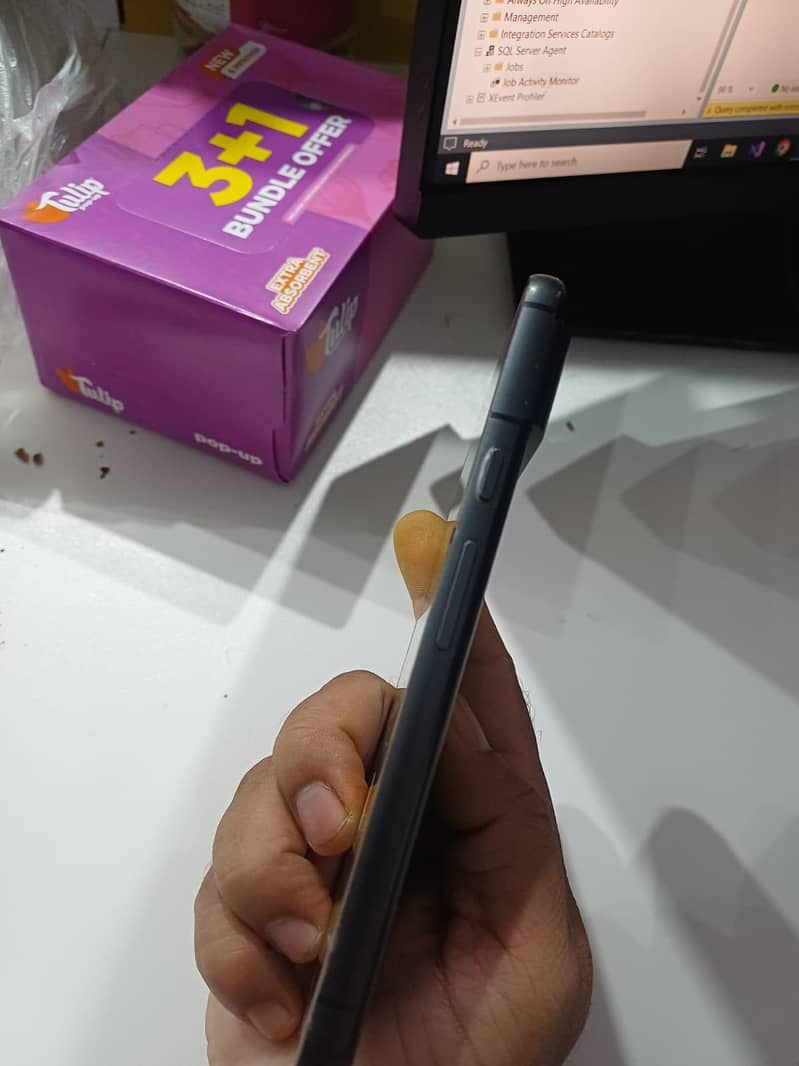 pixel 8 excellent condition 9/10 7