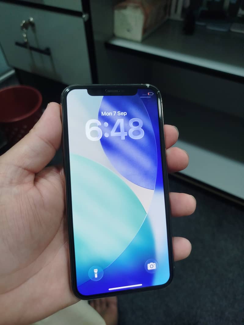 Apple iPhone 11 Pro 1