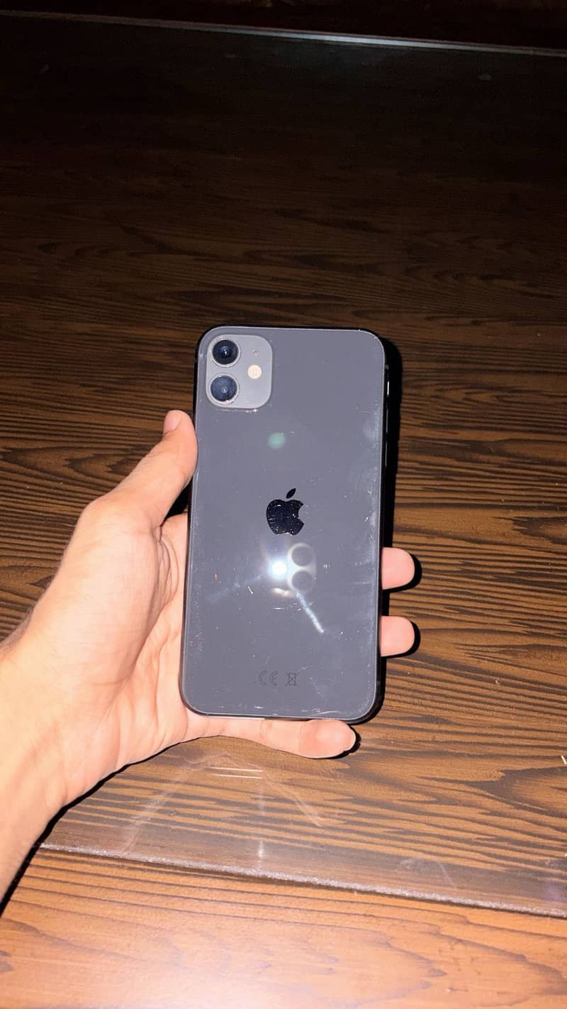 Apple iPhone 11 4