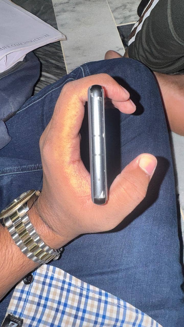 Google Pixel 7a 1