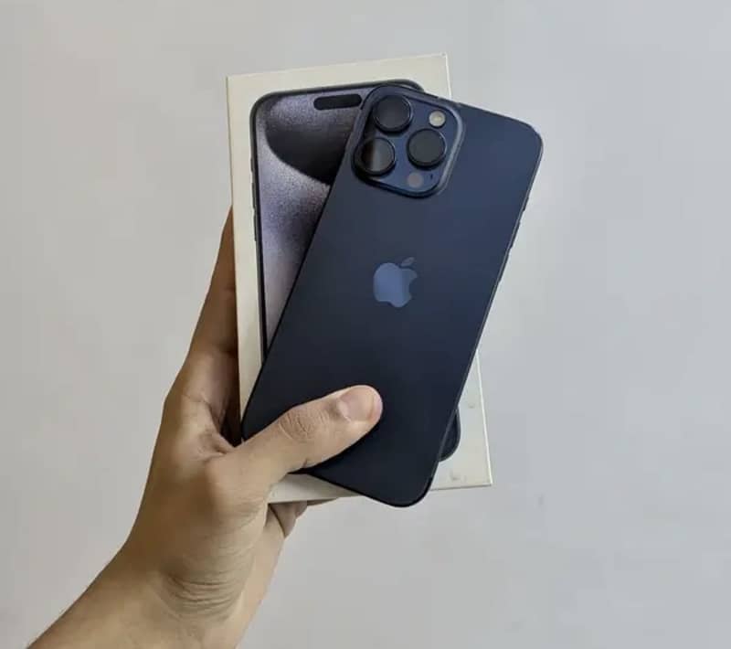 Apple iPhone 15 Pro Max 0
