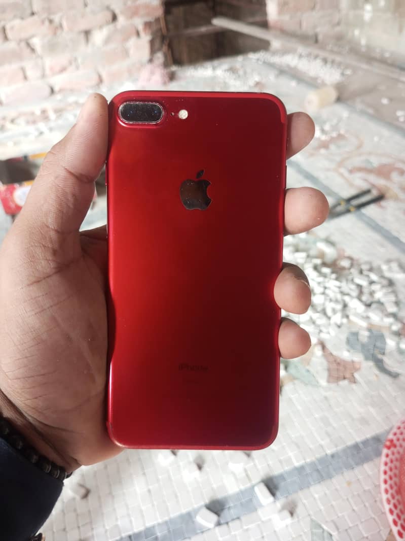 Apple iPhone 7 Plus 1