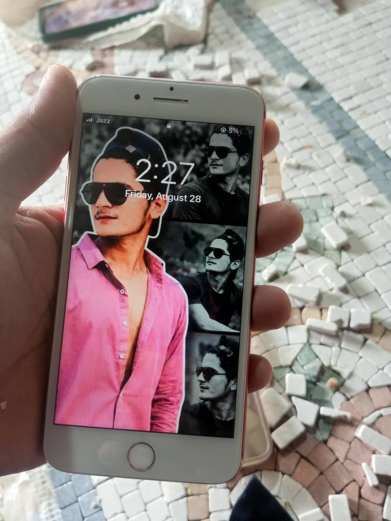 Apple iPhone 7 Plus 4