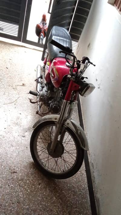 union star bike for sale contct no 03102499832