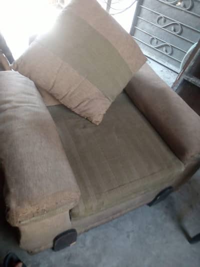 1sofa combed and one single sofa