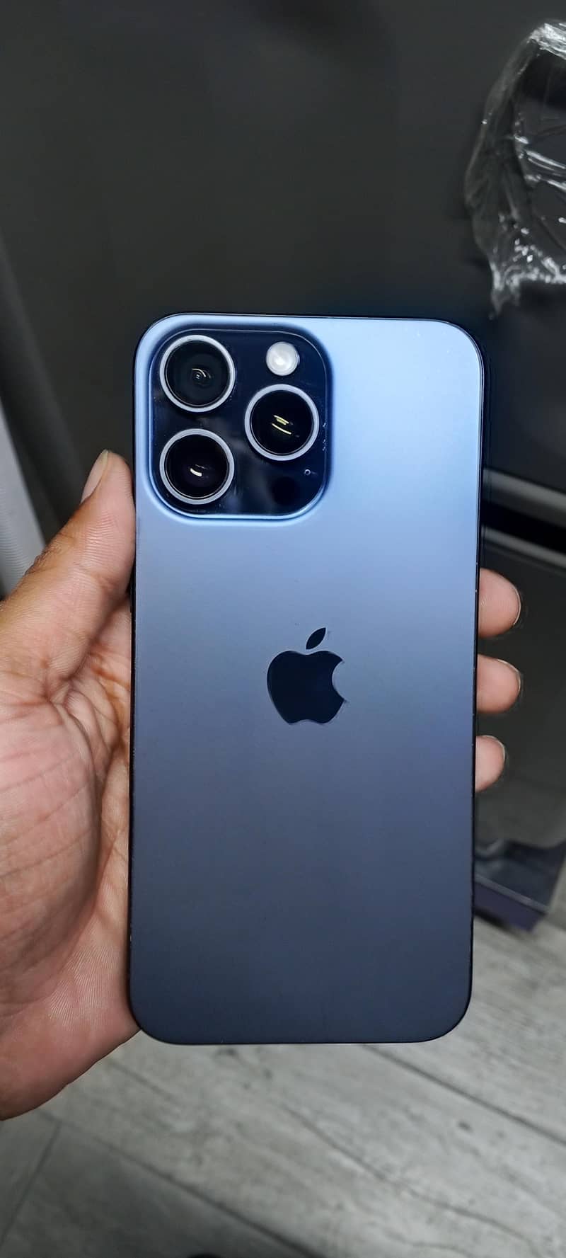 Apple iPhone 15 Pro Max 1