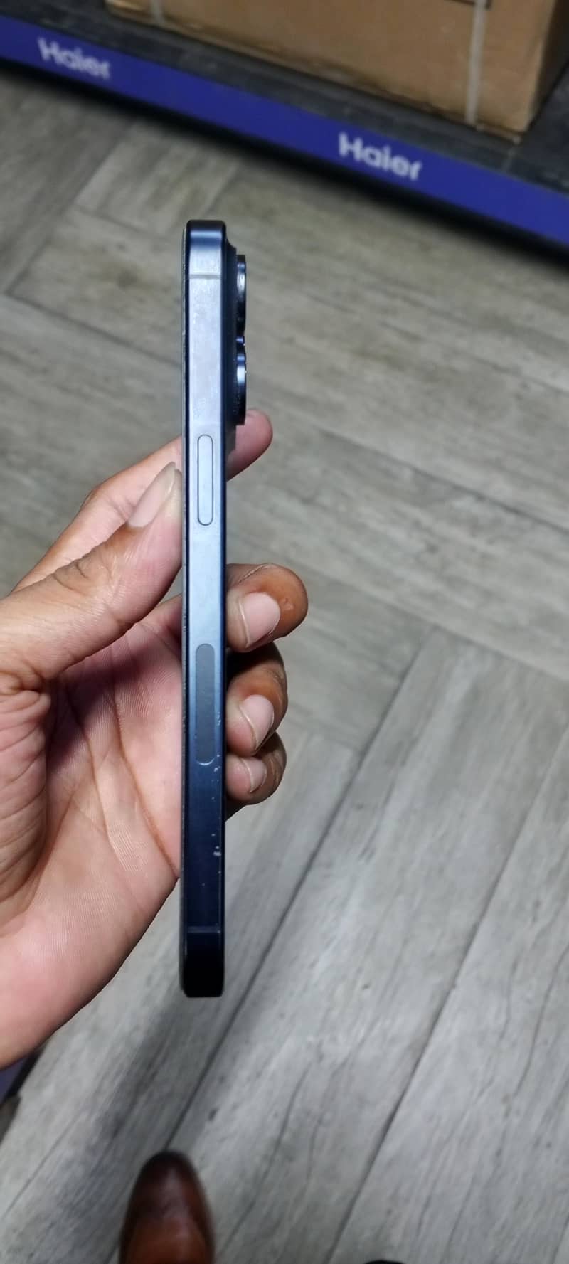Apple iPhone 15 Pro Max 3