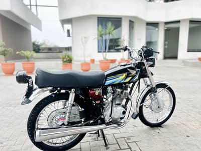 24 model 10/10 condition
