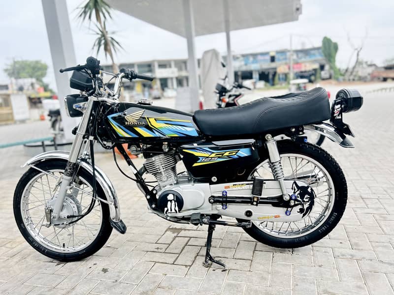 24 model 10/10 condition 4