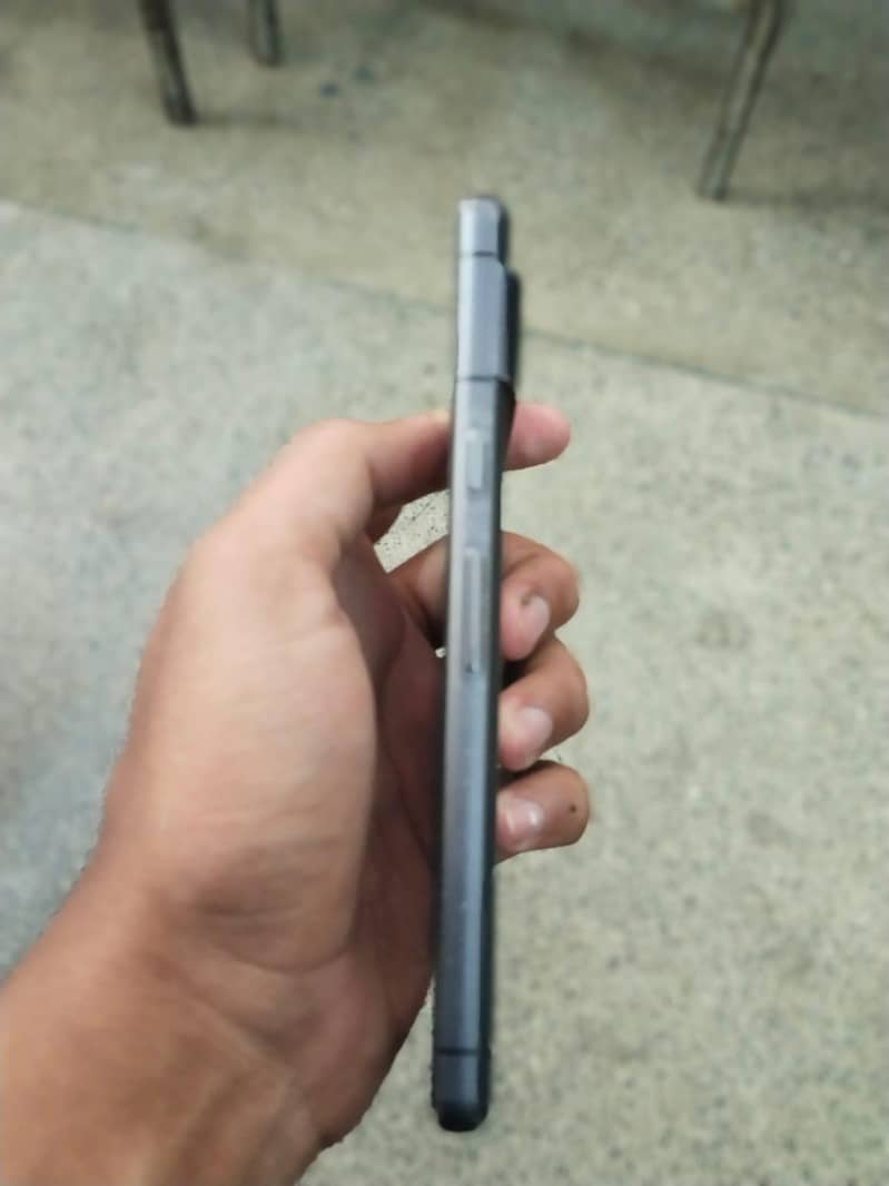 Google Pixel 7 4