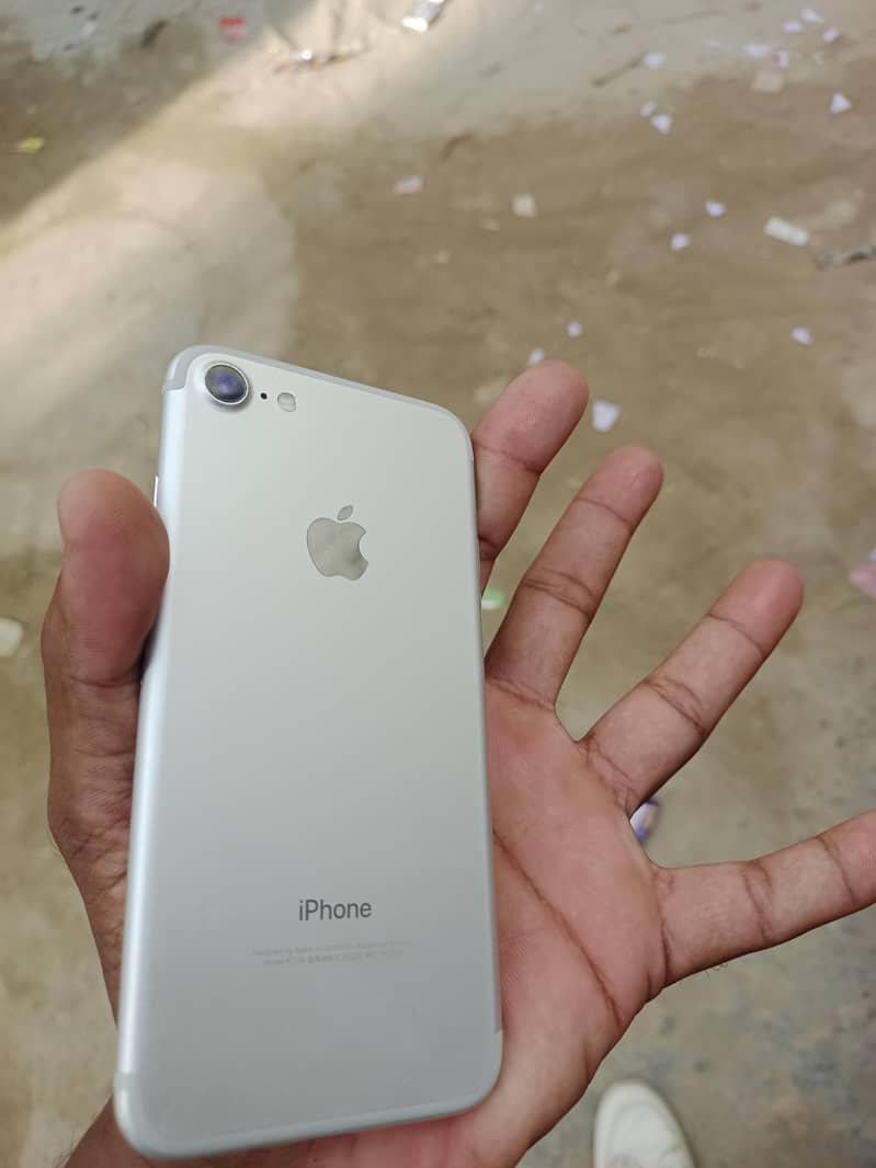 Apple iPhone 7 6