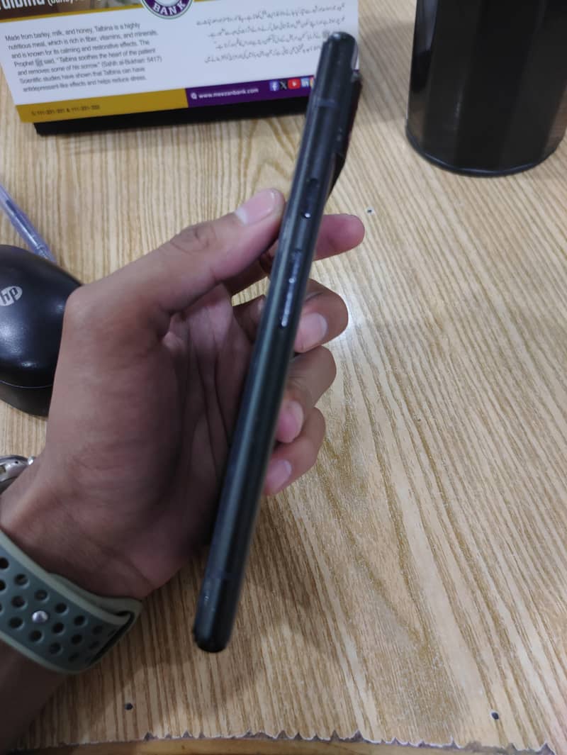 Google Pixel 6 4