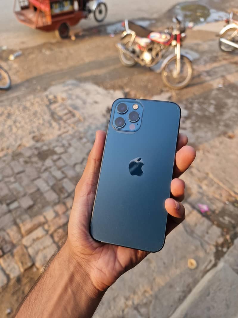 Apple iPhone 12 Pro 2