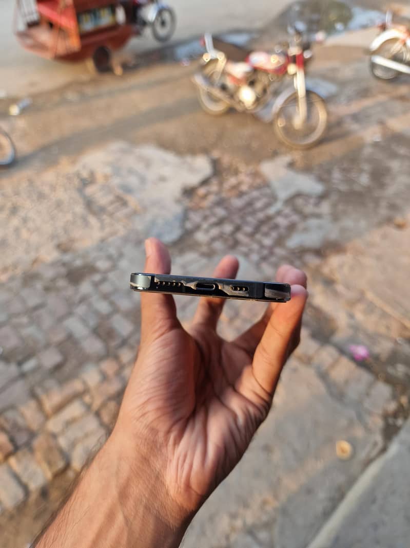 Apple iPhone 12 Pro 3