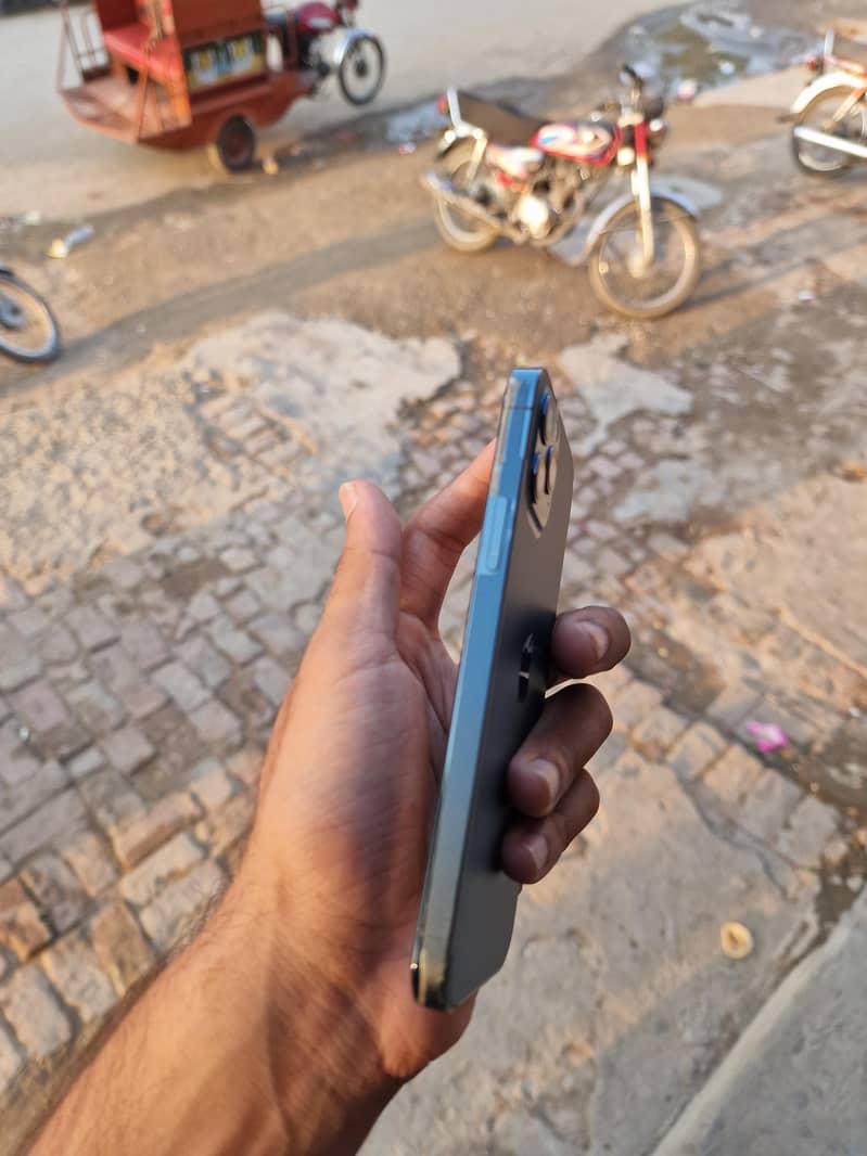 Apple iPhone 12 Pro 4