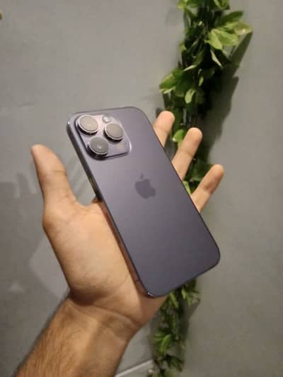 iPhone 14 Pro  ( EXCHANGE POSSIBLE )