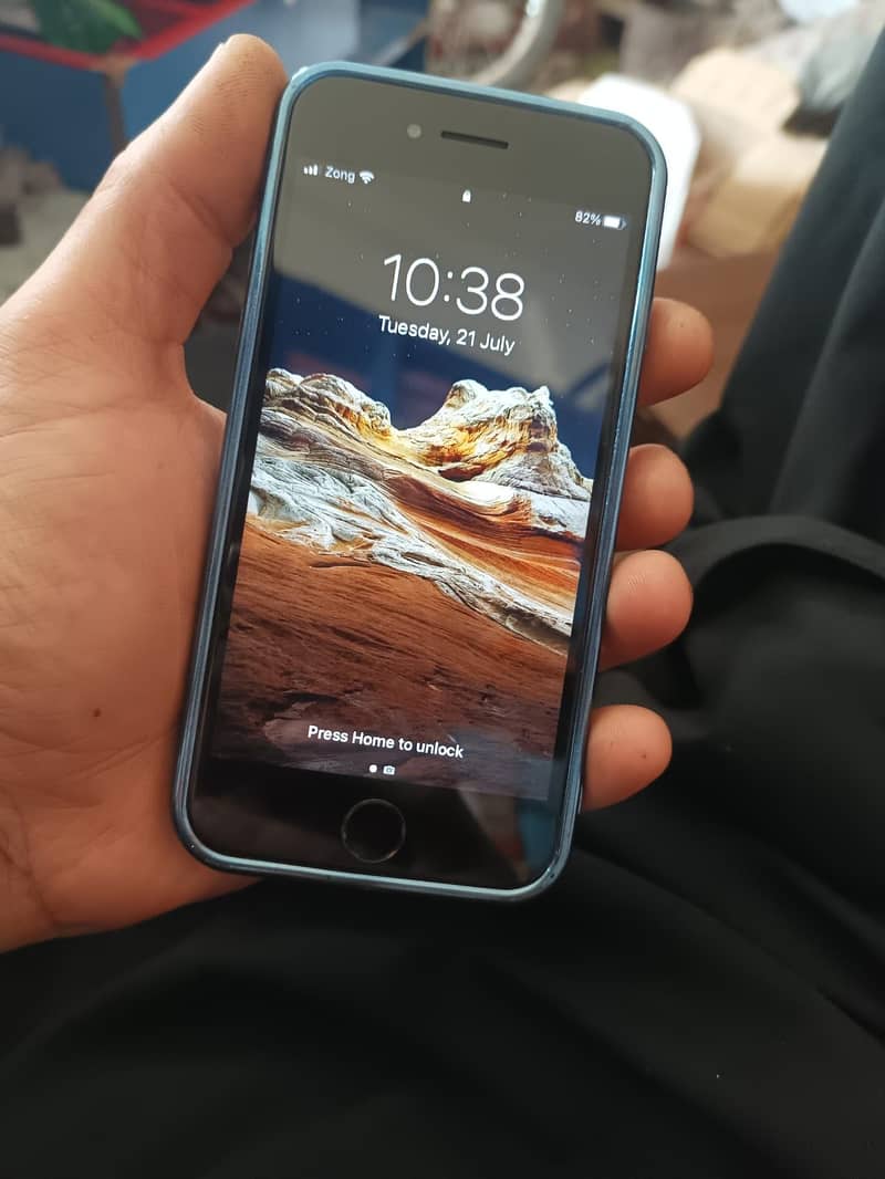 Apple iPhone 7 7