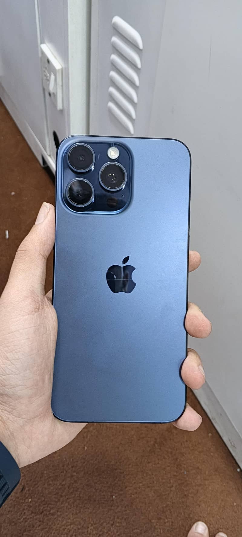 Apple iPhone 15 Pro Max 5