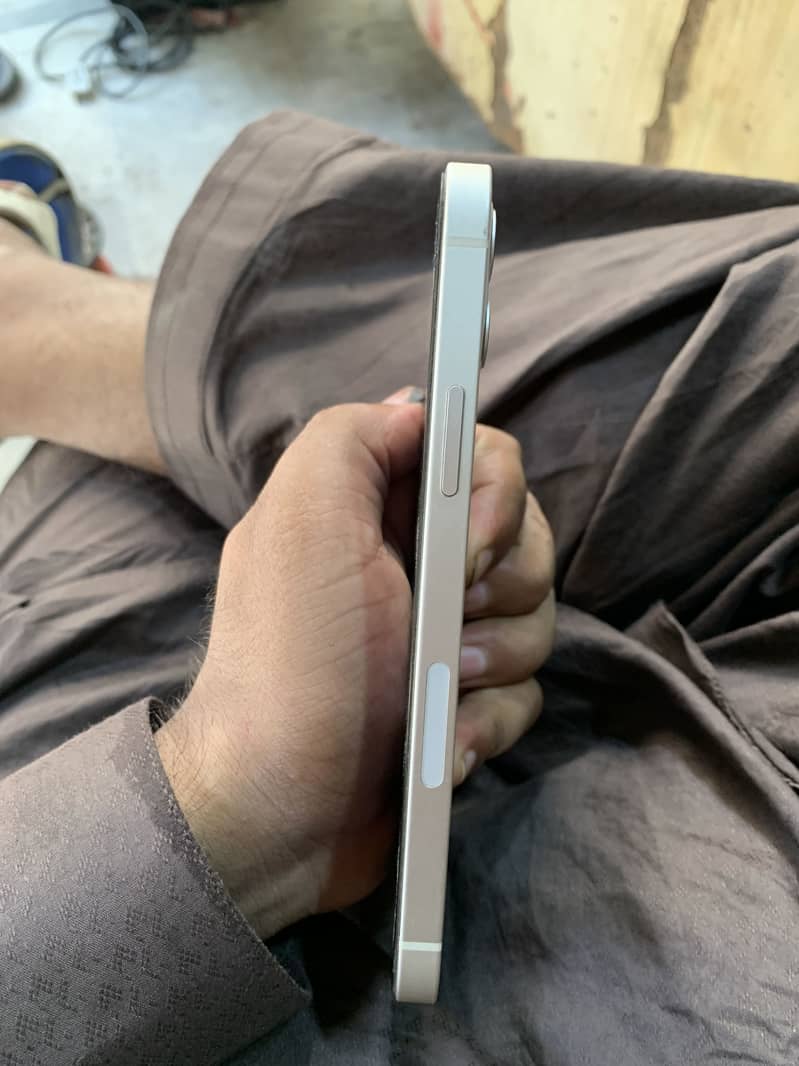 Apple iPhone 12 3
