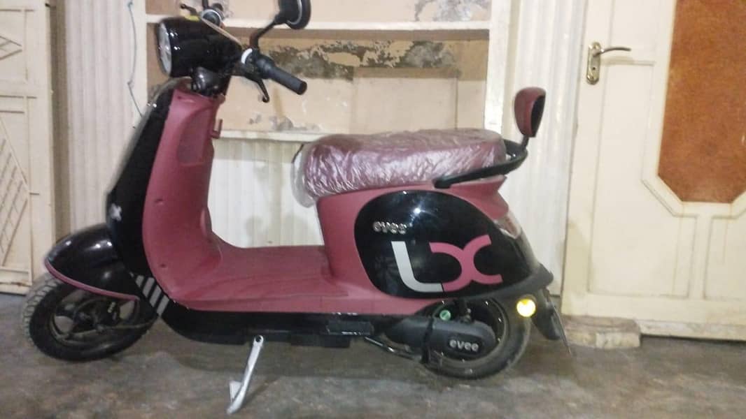 Evee Lx 2