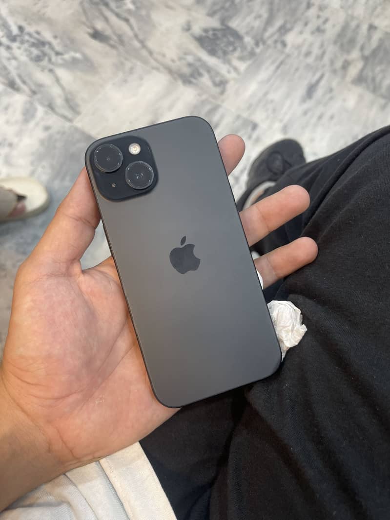 Apple iPhone 15 2