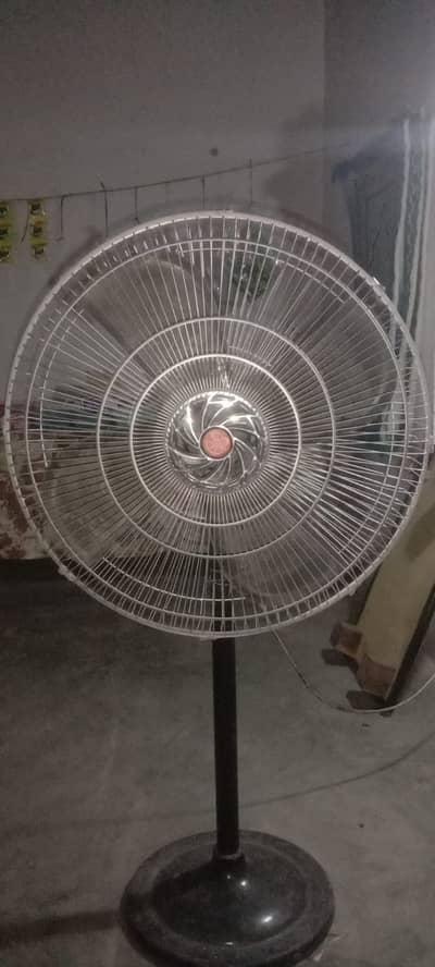 Farshi panka (pedistal fan) in good condition for sale