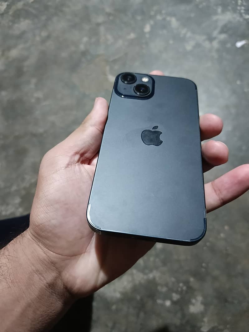 Apple iPhone 13 1